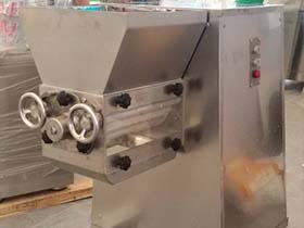 YK摇摆式颗粒机