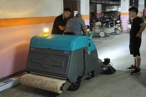 恭喜锦艺城杨总提货一台