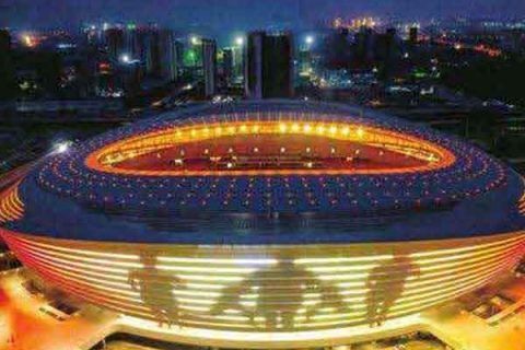 清晨雨拖地车为郑州奥体中心尽一份力