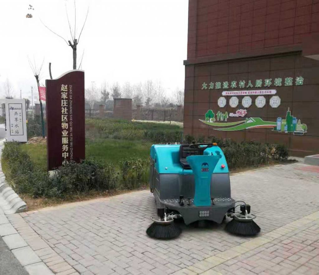 清晨雨拖地车:选购扫地车的价格、品牌、试用三个误区你都了解吗