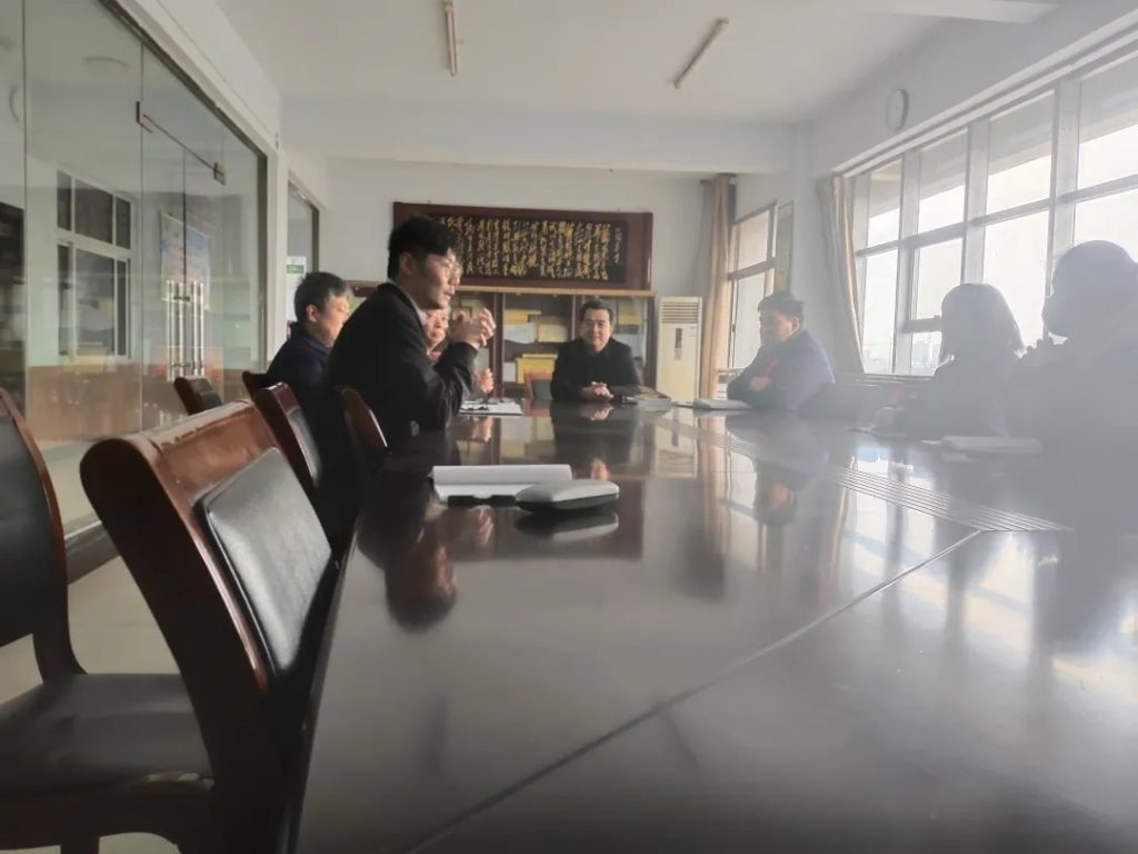 中岳代表就冯银堂交流内容现场讨论