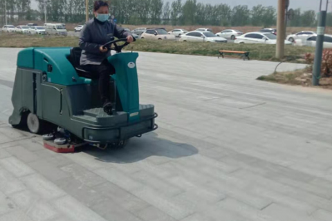 清晨雨拖地车教你如何选择一款合适的洗地机