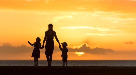母亲节|清晨雨拖地车祝天下所有的母亲节日快乐