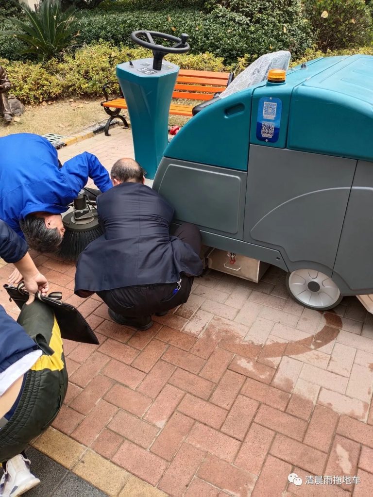 清晨雨:解锁国内十年清洁发展史,带您读懂扫地车等清洁设备变迁