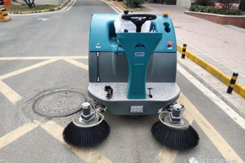 清晨雨：吴签选购扫地车的三大误区