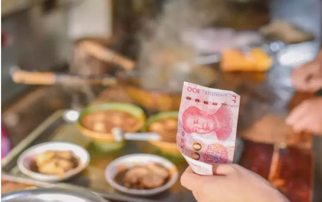 清晨雨抗汛公益“郑”行动，同“州”共济，“河”你一起，共度“南”关！