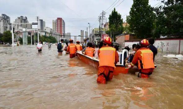 清晨雨抗汛公益“郑”行动，同“州”共济，“河”你一起，共度“南”关！