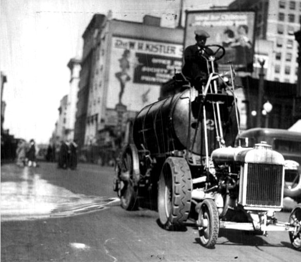 清晨雨：三段话让您了解国内扫地车的发展现状