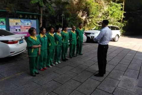 清晨雨拖地车：什么洗地车可以好？能解决物业小区保洁痛点吗？