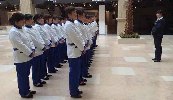 清晨雨拖地车:扫地车能不能解决现在的物业小区保洁用工难题?