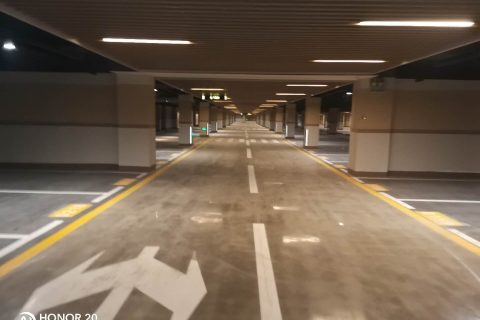 地下车辆水泥地面用什么清理？除了洗地车和电动扫地机你们还有什么方案？