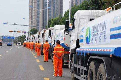 清晨雨：回顾郑州十年“以车代人”道路清扫环卫车变革