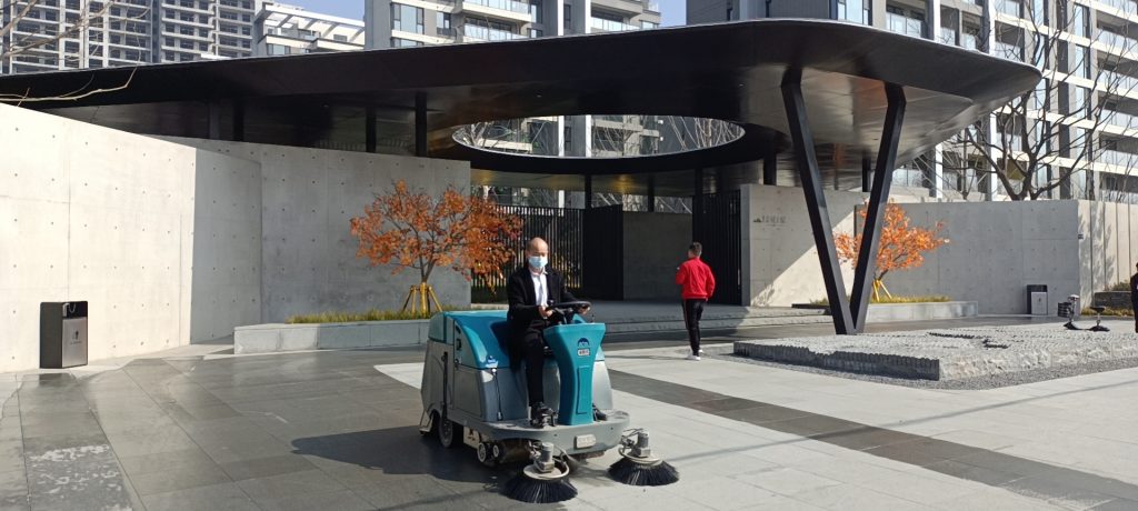 想买扫地车?这个扫拖一体机,简直是保洁人的福音