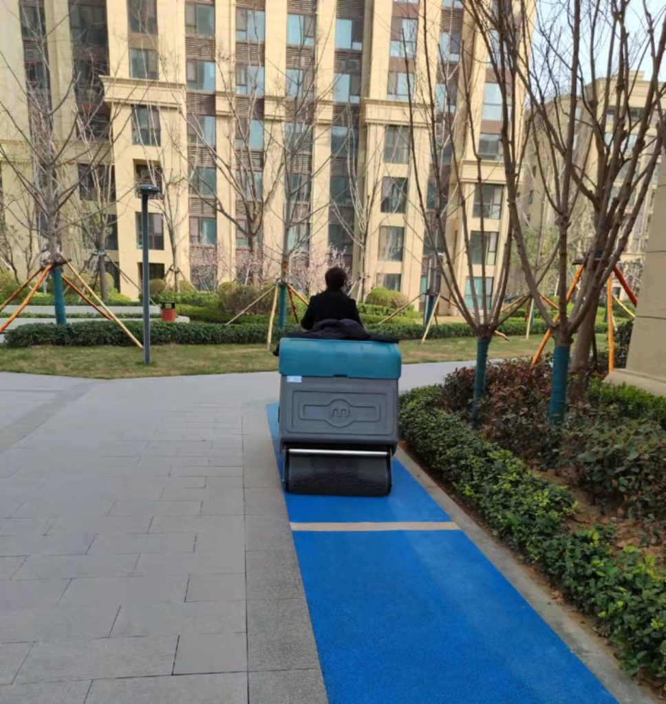 清晨雨驾驶式洗地机 全自动擦地机 物业保洁洗地车