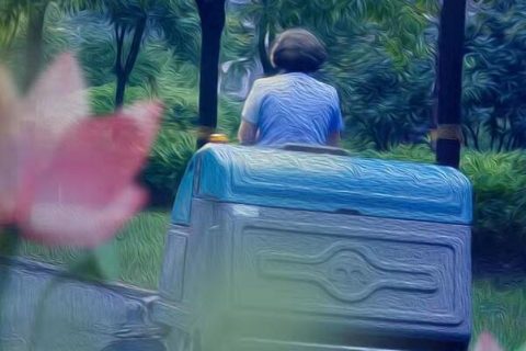 小区扫地车上岗，每小时可清理5000平方米