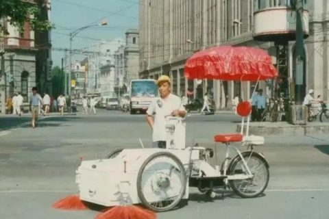 一组老照片，带你回忆电动扫地车保洁的发展史