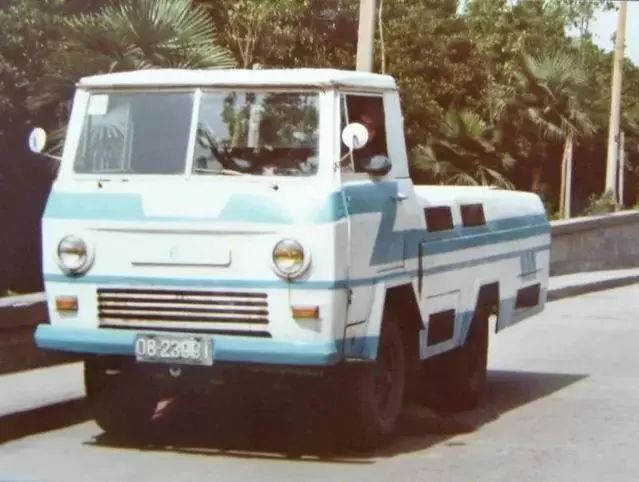 一组老照片,带你回忆电动扫地车保洁的发展史