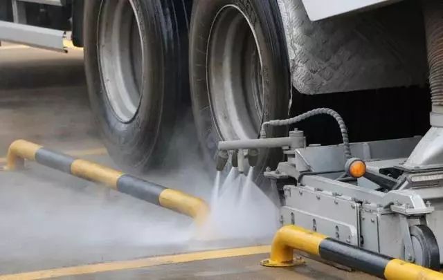 一组老照片,带你回忆电动扫地车保洁的发展史