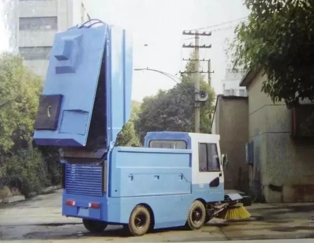 一组老照片,带你回忆电动扫地车保洁的发展史