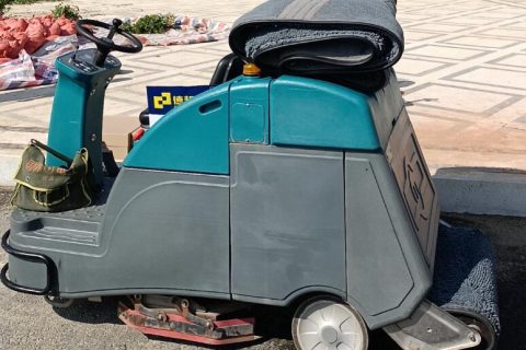 洗地车冬天保养四个重点