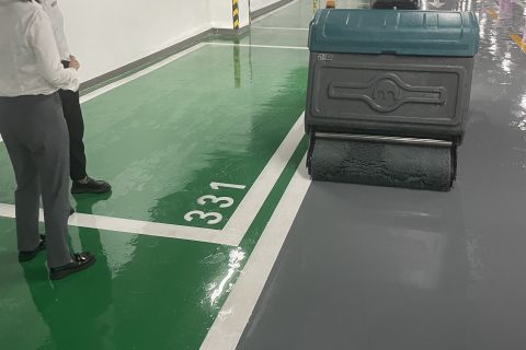地下车库清洁的革命性工具：驾驶式洗地机的五大优势
