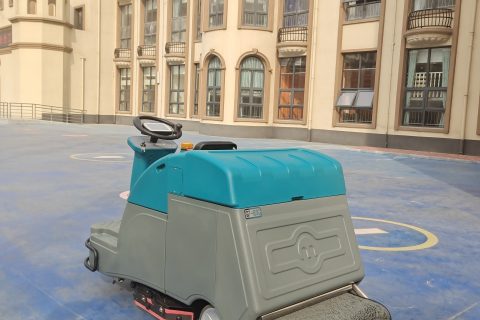 物业小区为何选择洗地机：清洁效率与经济效益的双重优势