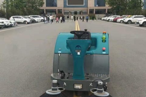 清洁新时代：扫地车的广泛应用与影响