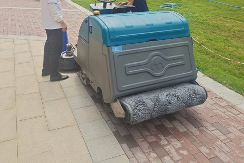 清洁工作新宠：清晨雨品牌扫拖一体机的优势与功能