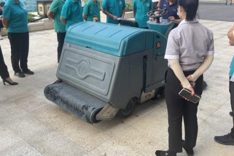 从手动清洁到自动清洁：扫地车的演变与未来