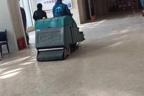 高端写字楼大堂清洁方案：开阔大堂区域的地面保洁设备选择