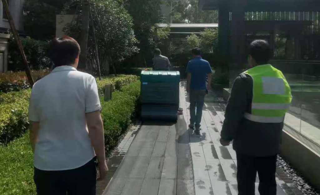 清洁设备新选择：扫地车、洗地车、拖地车，哪款更适合现代清洁需求？