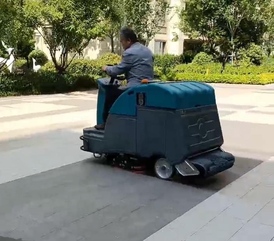 洗拖一体机实用性如何？物业保洁购买洗地机该如何选择？