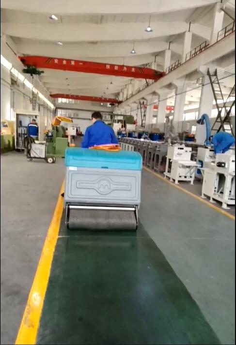 洗地车大显身手,车间积灰一扫而光!
