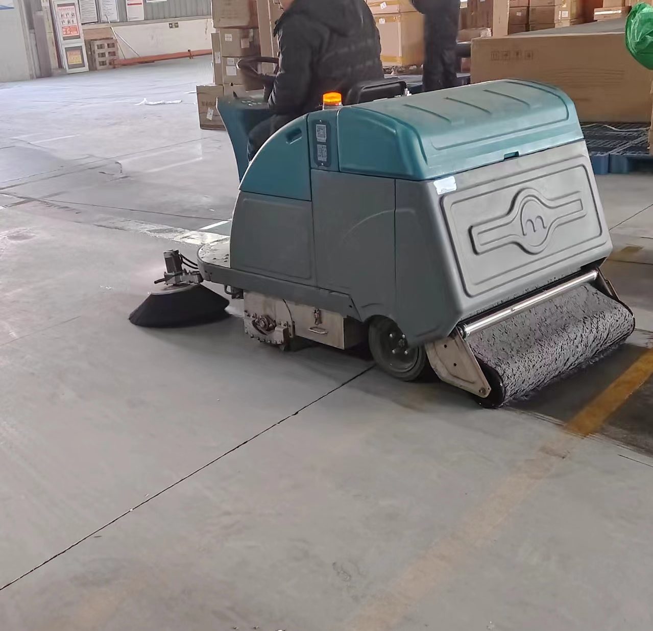 电动扫地车为何使用范围如此广泛?扫地车清扫得干净吗?