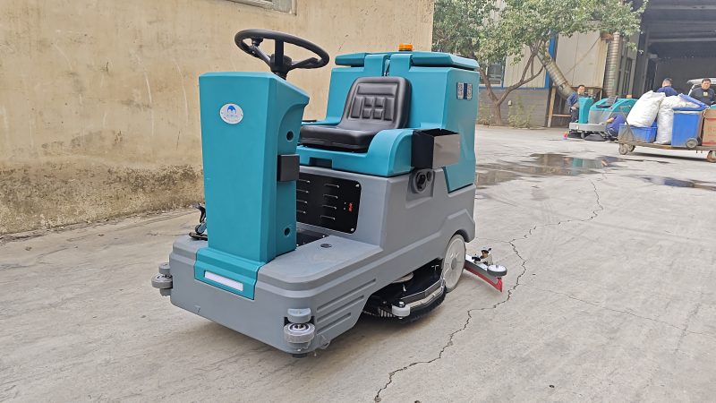 洗地机与电动扫地车：价格背后的秘密与选购指南