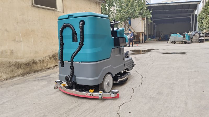 铅酸电池的绝地反击：为什么80%物流园拒绝锂电洗地车？