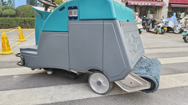 工业清洁利器：强力洗地机，让工厂车间焕然一新！