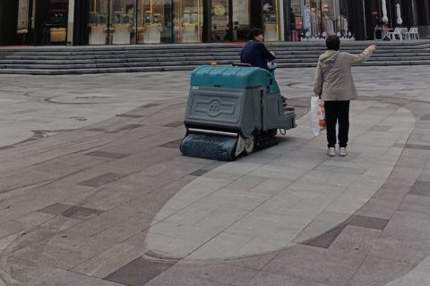 物业小区清洁神器：大型洗地机，让清洁工作更轻松