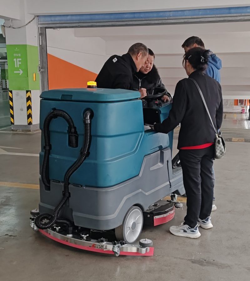 揭秘洗地车的清洁奥秘，让清洁工作变得如此简单