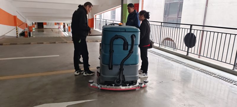 洗地车:地面清洁的得力助手,让环境更加整洁美观