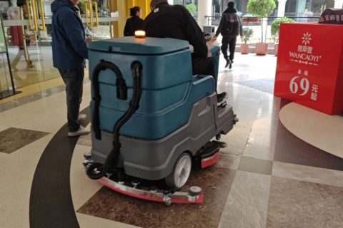 【案例分享】驾驶式洗地车：商场清洁的新高效典范