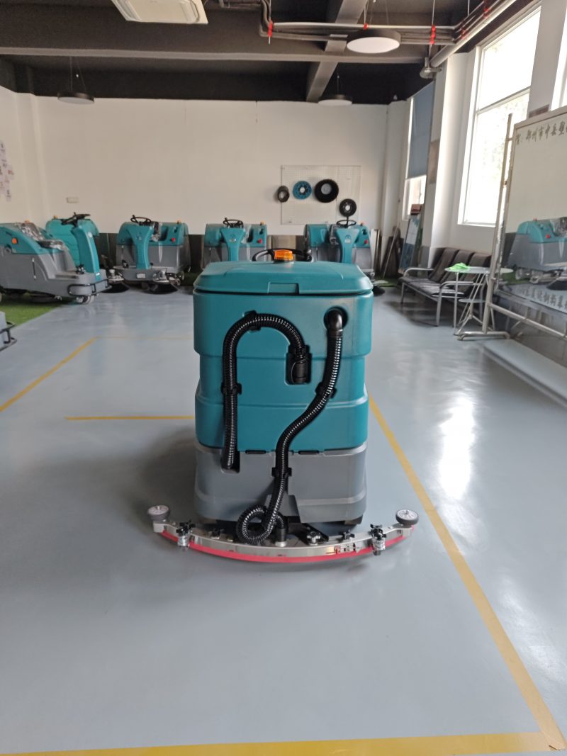 租还是买？驾驶式洗地车全生命周期成本测算，这样选最省钱！