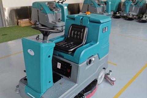 双刷洗地车新标杆！430mm盘+1200mm吸扒，5000㎡/h高效覆盖