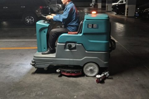 一台洗地机，如何让物业经理“睡个好觉”？