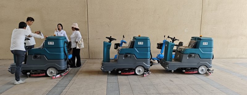 从“汗水工程”到“效率革命”：驾驶式洗地车如何改写清洁史？