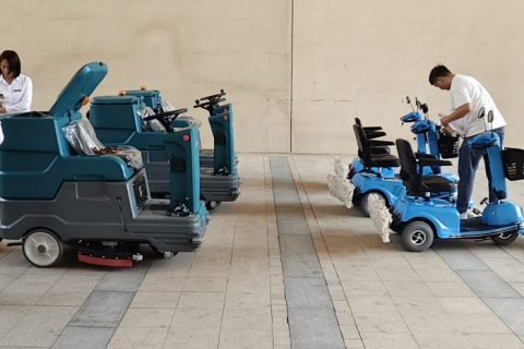 从“清洁工”到“地面艺术家”：驾驶式洗地车如何重塑职业形象？