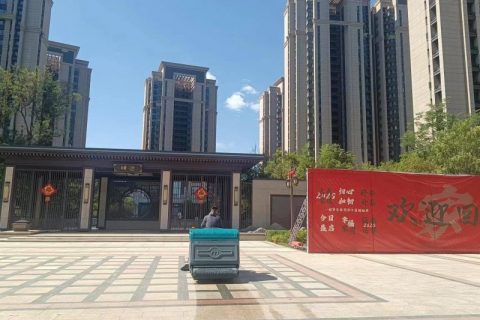 驾驶式洗地车的“全能表现”：一机在手，清洁无忧