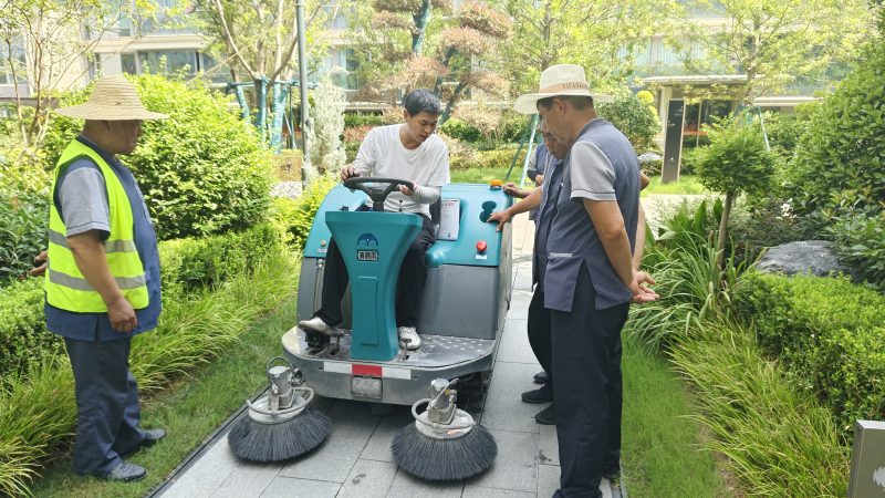 物业采购扫地车避坑指南：选对厂家，省下三成成本还赢得好口碑！