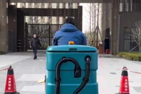 永威璀璨熙湖引入清晨雨150A洗地机，园区与地库清洁效率双提升